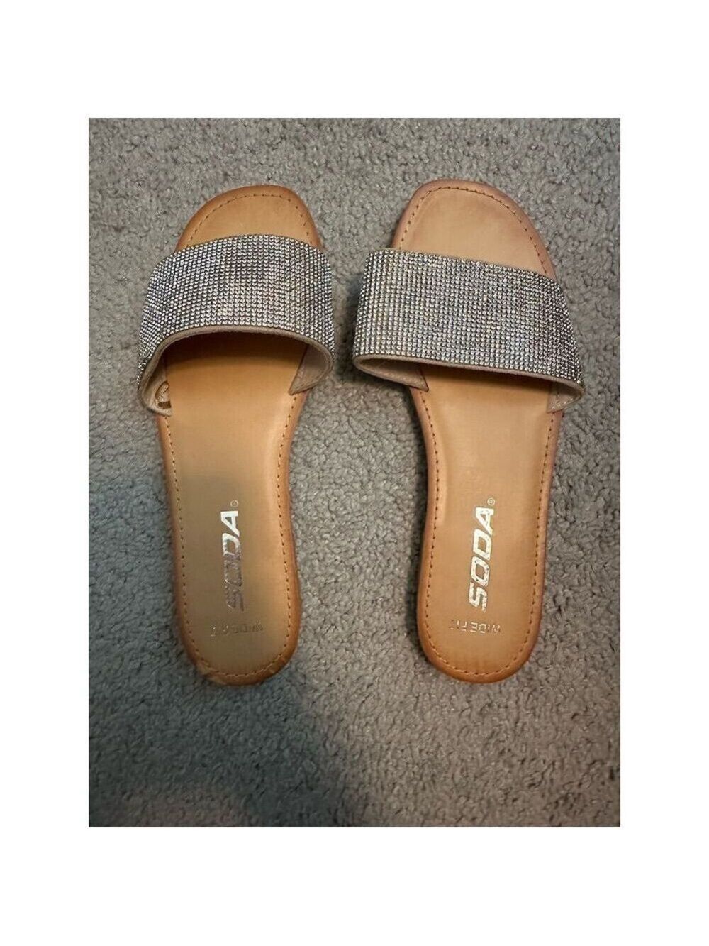 ☘️☘️☘️Women's Soda Rhinestone Slide Sandals Silver Size 8.5 Casual Flats☘️☘️☘️